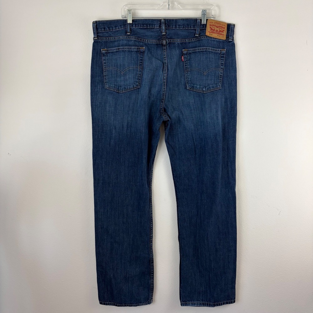 Levis 514 Straight Fit Mens Blue Denim Jeans 42x32 Medium Wash Excellent‎